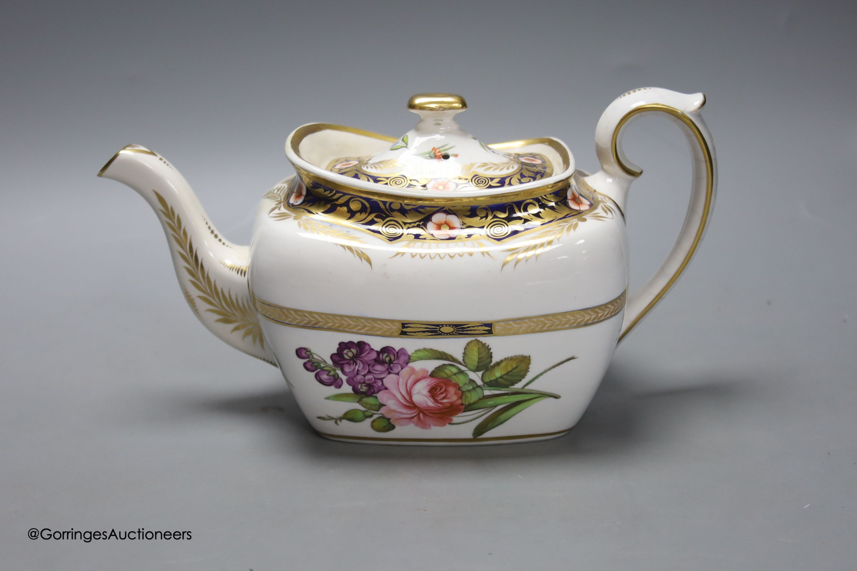 A Spode floral painted tea pot, c.1805, overall height 14cm